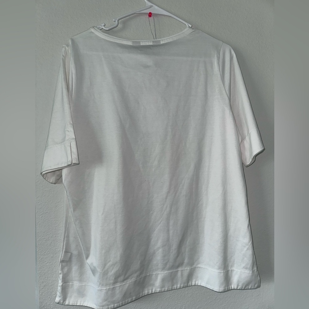Investments Gold Label White Women's Shirt Size Medium NWT - Picture 2 of 4